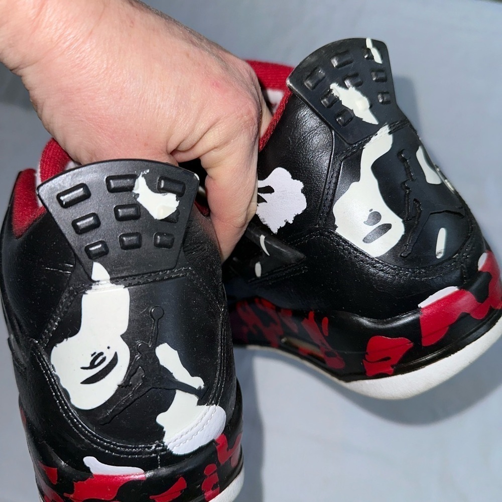 AIR JORDAN COSTUME PAINTED SNEAKERS - Picture 4 of 8